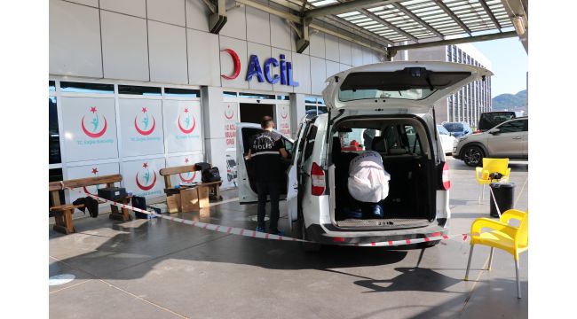 İş adamı hareket halindeki otomobilde kafasına sıktı