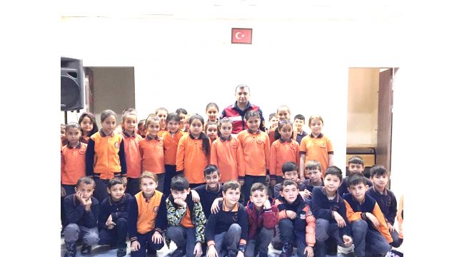 - Jandarmadan çocuklara trafik eğitimi