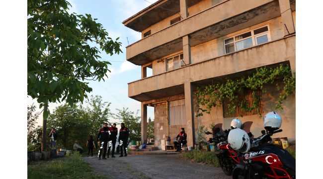 - Pompalı tüfekle yeğeni ve yengesini ağır yaraladı 