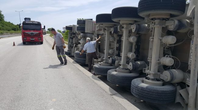 -Tır uçurama yuvarlanmaktan son anda kurtuldu