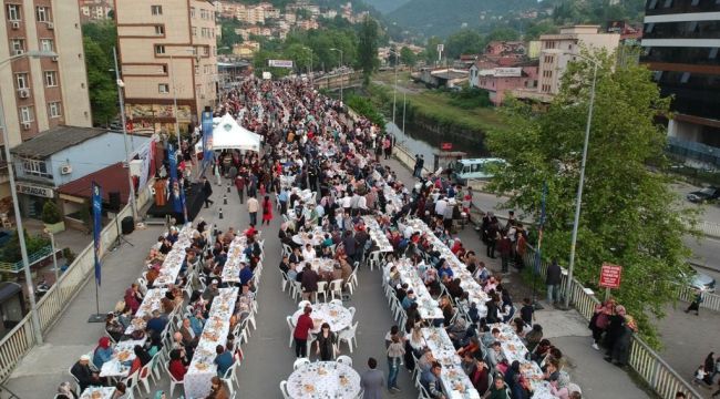 - Zonguldak Belediyesinden 3 bin kişilik iftar