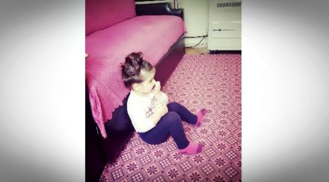 Babasının kullandığı traktörün altında...