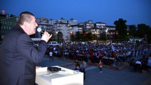 BİNLERCE İNSAN AYNI SOFRADA ORUÇLARINI AÇTI