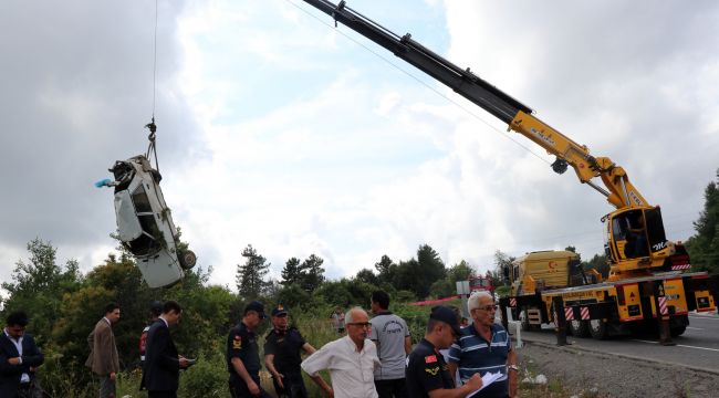 Otomobil şarampole uçtu: 1 ölü, 5 yaralı