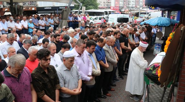  Başkan Demirtaş’ın kayınvalidesi toprağa verildi 