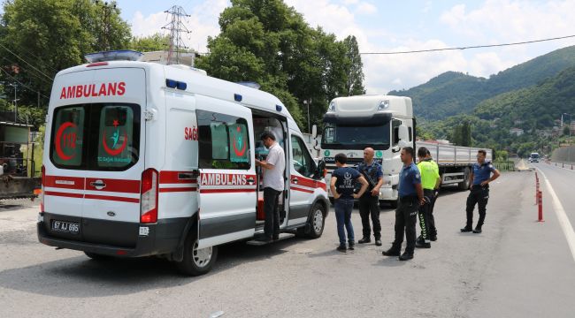 Direksiyon başında baygınlık geçirince polis kontrol noktasına sığındı