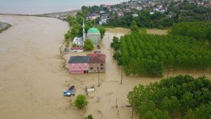  Düzce'deki selin hasarı gün yüzüne çıktı 