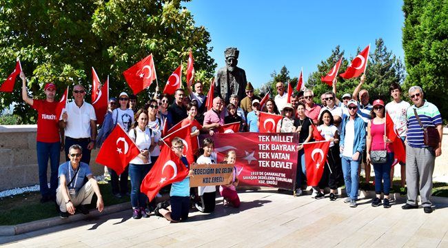 DEDELERİNİN KANIYLA SULANAN TOPRAKLARI ZİYARET ETTİLER