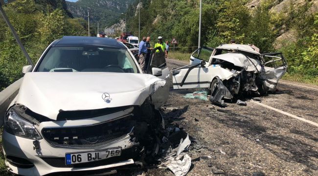 Karabük’te feci kaza: 2 ölü, 7 yaralı