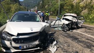 Karabük’te feci kaza: 2 ölü, 7 yaralı 