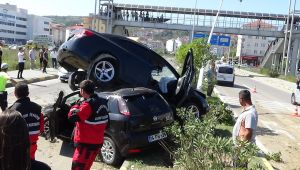  Otomobiller üst üste çıktı: 10 yaralı 