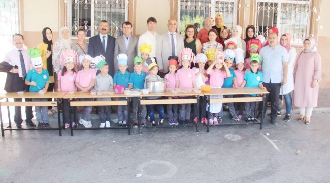 İLKOKULDA AŞURE PARTİSİ…