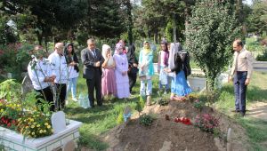 - Selde hayatını kaybeden çocuklar mezarı başında anıldı