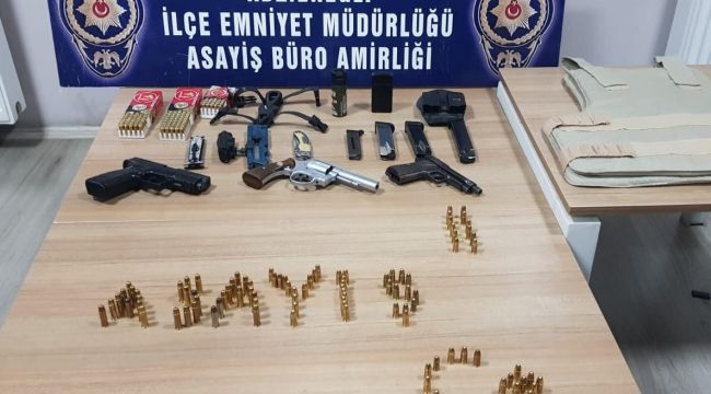 9 ayrı suçtan aranan zanlı evine gelince yakalandı