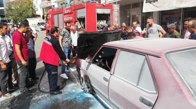 Alaplı'da hareket halindeki otomobil alev aldı