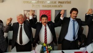 EREĞLİ CHP DE GÖREV DEVİR TESLİMİ YAPILDI...
