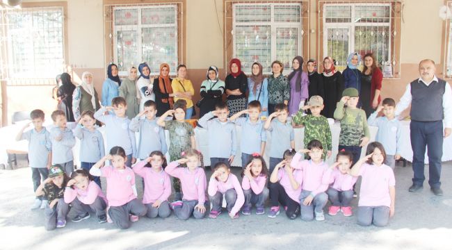 MİNİK ÖĞRENCİLERDEN BARIŞ PINARI HAREKATI'NA TAM DESTEK
