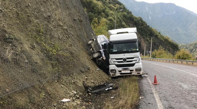 SÜRÜCÜ ÖLÜMDEN DÖNDÜ...