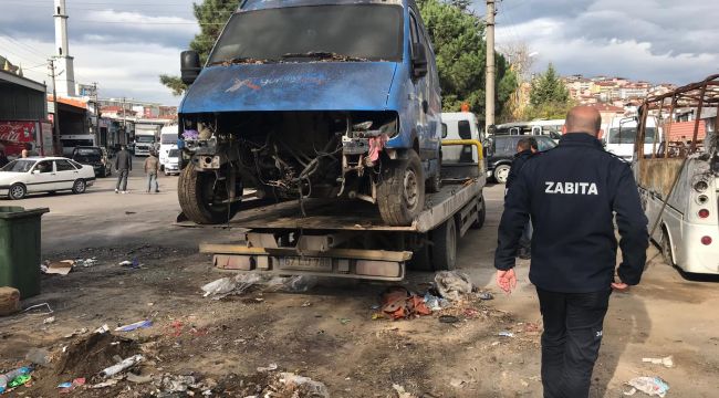 SANAYİ SİTESİ, HURDA ARAÇLARDAN TEMİZLENİYOR