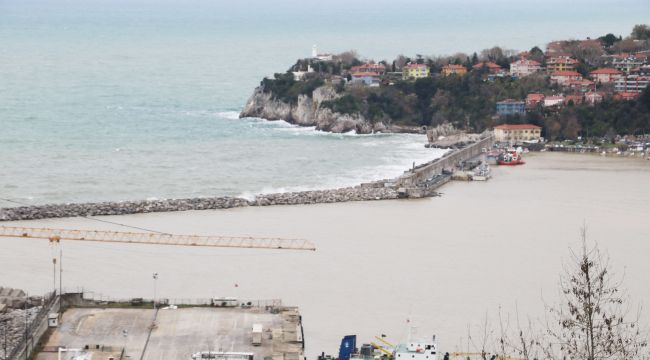 Zonguldak Limanı sarıya boyandı