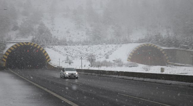 - Bolu Dağı’nda kar yağışı etkisini artırarak devam ediyor