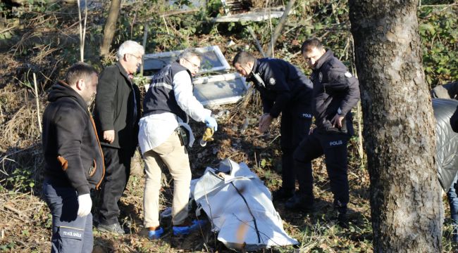 - Yaşlı adam komşusunun bahçesinde ölü bulundu