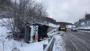 - Otobüs tüp yüklü kamyonete çarptı: 5 yaralı