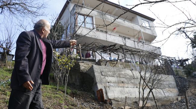 - Üç katlı ev heyelan riski nedeniyle boşaltıldı