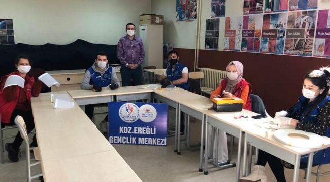  Kdz.Ereğli Gençlik Merkezin'den sağlık çalışanlarına siper maske desteği