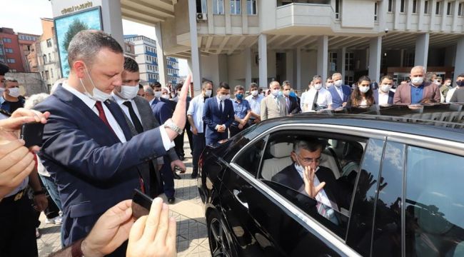 - Mülkiye Başmüfettişliğine atanan Vali Bektaş, Zonguldak'tan ayrıldı