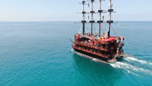 - Akçakoca Belediyesi'ne ait gezi teknesi Karadeniz turlarına başladı