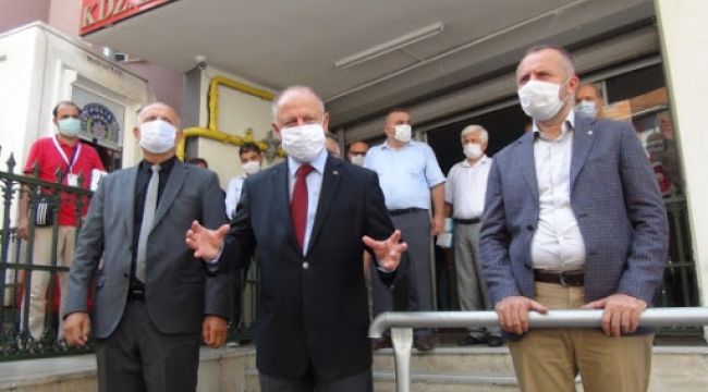 İşyerleri denetlendi, maske dağıtıldı