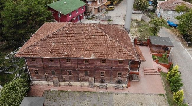 200 yıllık çivisiz cami zamana meydan okuyor