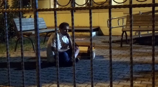 “Çocuklarımı göremiyorum” deyip adliye önünde intihara kalkıştı