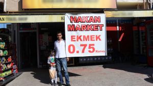  Ekmeği 0,75 kuruştan satan mahalle bakkalı vatandaşları mutlu etti