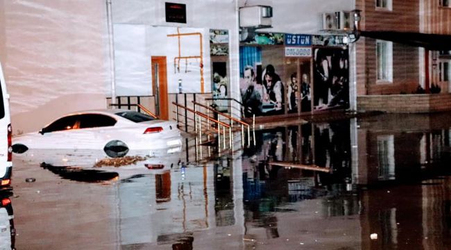 - KDZ.EREĞLİ DE BAZI DÜKKANLAR SULAR ALTINDA KALDI (Video)