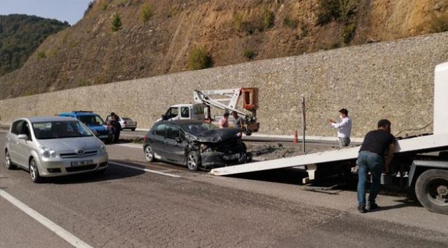 Trafik kazası meydana geldi: 3 yaralı