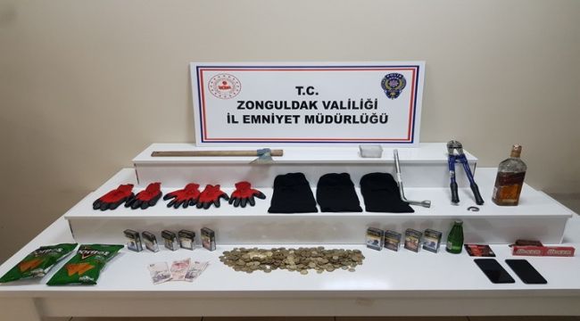 - Hırsızlık zanlıları suçüstü yakalandı: 4 tutuklu