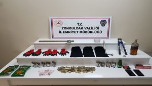 - Hırsızlık zanlıları suçüstü yakalandı: 4 tutuklu