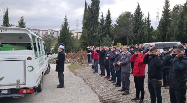 - Kazada ölen 3 aylık Öykü ile yengesi ve babaannesi gözyaşlarıyla uğurlandı