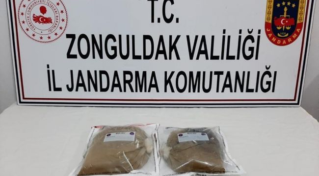- Kente 2 kilo uyuşturucu sokacaklardı, ilçe girişinde yakalandılar