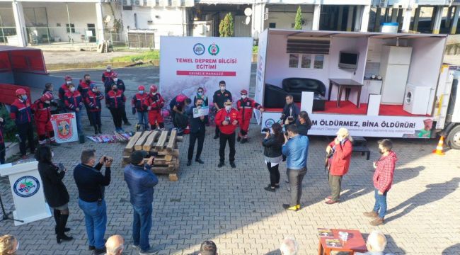 MAHALLELERDE UYGULAMALI DEPREM EĞİTİMİ VE TATBIKATI BAŞLATILDI