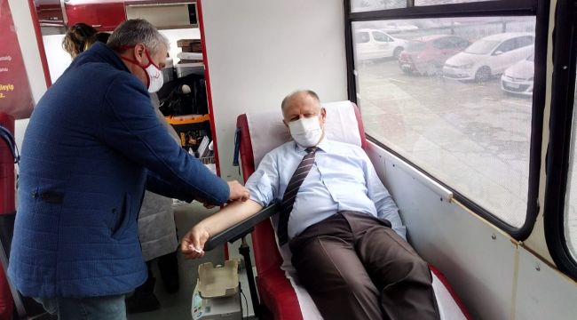 - Kaymakam Çorumluoğlu kan bağışı kampanyasına destek verdi