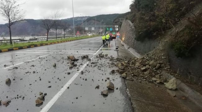 DÜŞEN TAŞLAR ARACA ZARAR VERDİ...