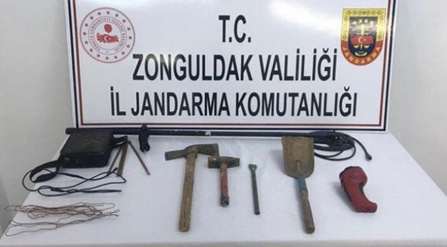 Jandarmadan izinsiz kazıya suçüstü!