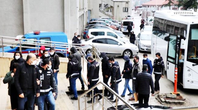 FETÖ'nün yeniden yapılanmaya çalışan üyelerine operasyon: 15 gözaltı