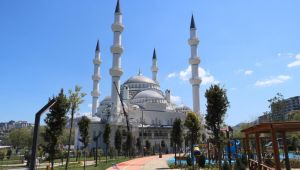 - Erdoğan'ın açılışını yapacağı Uzunmehmet Camii'nde sona gelindi