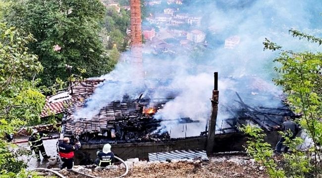 Evlerinin yandığını iftara gittikleri komşularında öğrendiler