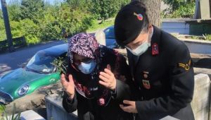 -Şehit evladının mezarına Jandarma götürdü