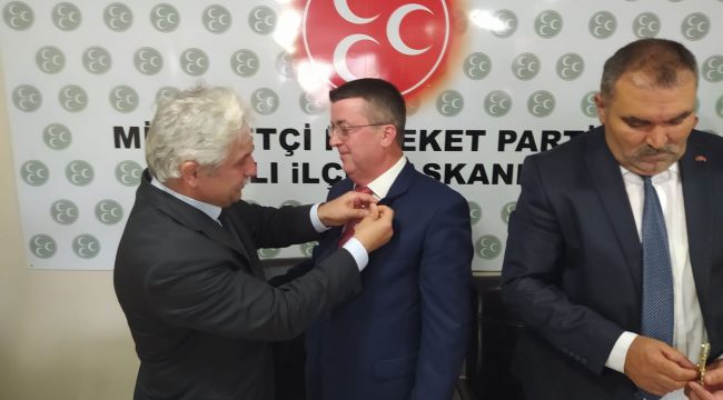 ÖZTÜRK ve 105 KİŞİ MHP'YE GEÇTİ...